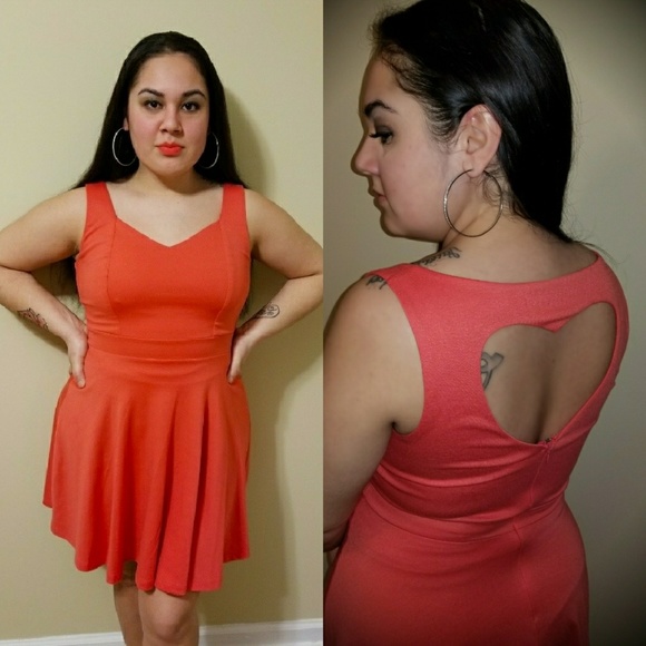Dresses & Skirts - Heart cutout dress